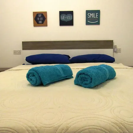 No8 @ Seabreeze Court Апартаменты Меллиеха