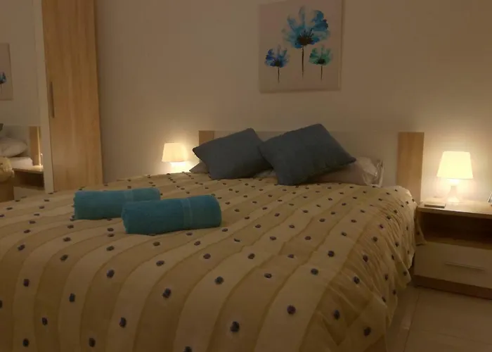 No8 @ Seabreeze Court Διαμέρισμα Mellieħa